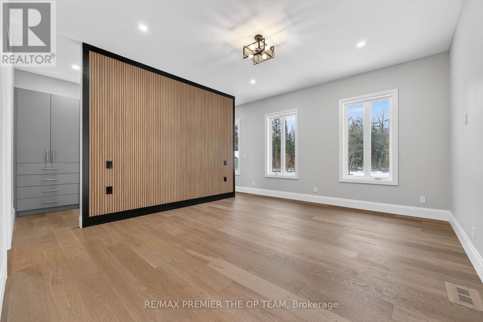 60 Marni Lane, Springwater, Ontario  L0L 2K0 - Photo 26 - S12911694