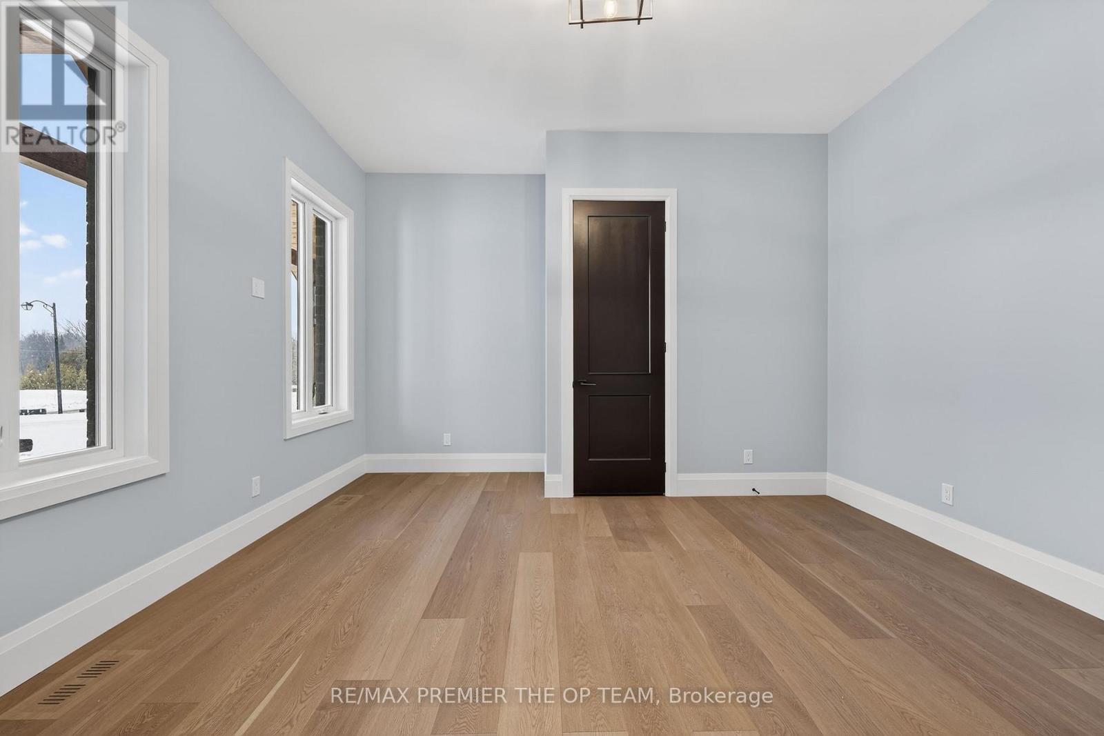 60 Marni Lane, Springwater, Ontario  L0L 2K0 - Photo 34 - S12911694