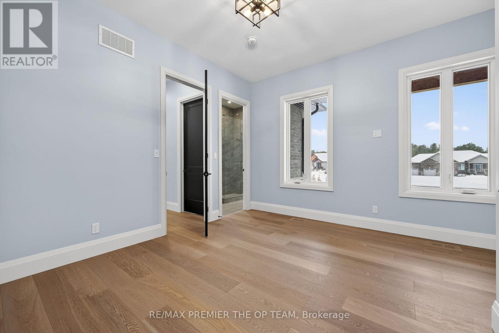 60 Marni Lane, Springwater, Ontario  L0L 2K0 - Photo 35 - S12911694