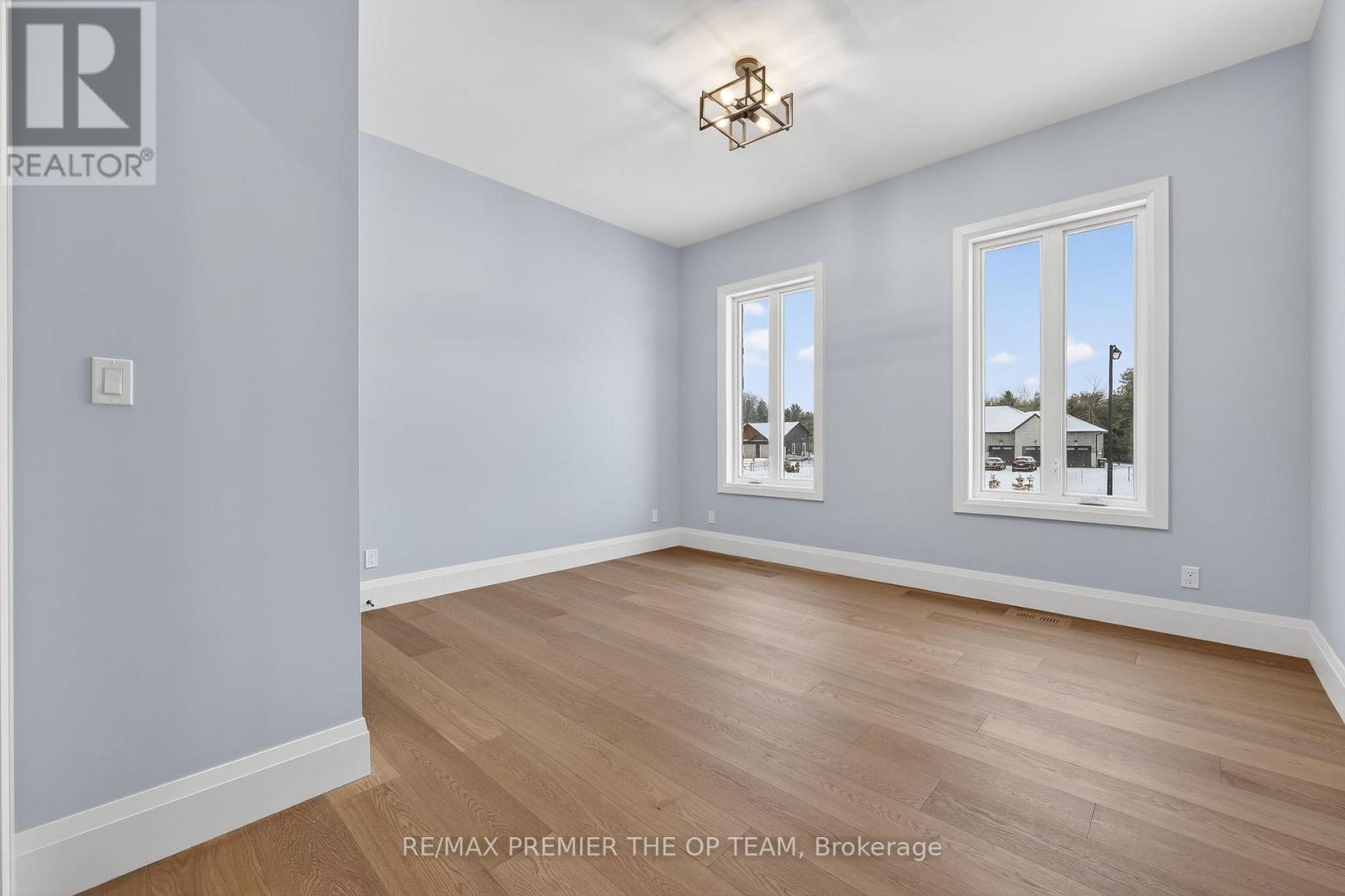 60 Marni Lane, Springwater, Ontario  L0L 2K0 - Photo 37 - S12911694