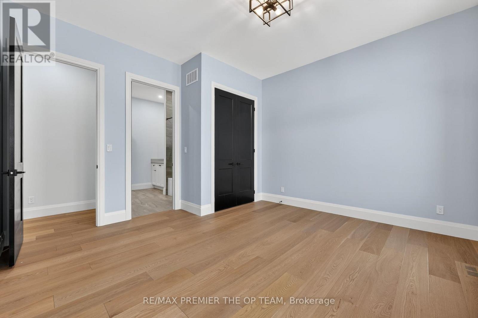 60 Marni Lane, Springwater, Ontario  L0L 2K0 - Photo 38 - S12911694