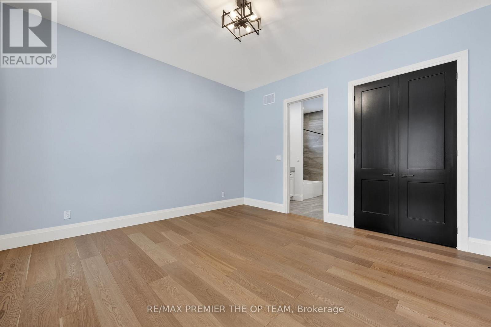 60 Marni Lane, Springwater, Ontario  L0L 2K0 - Photo 42 - S12911694