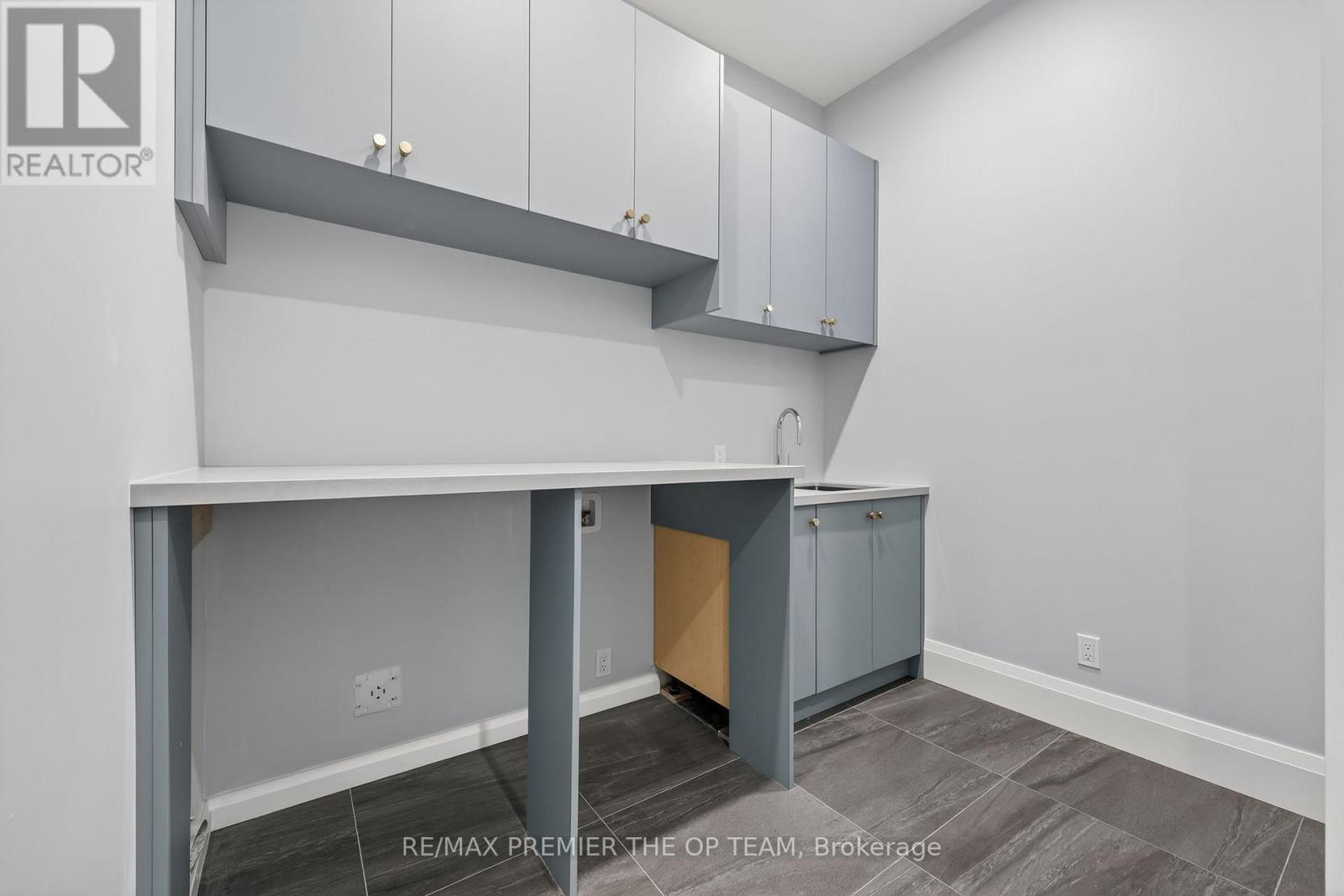 60 Marni Lane, Springwater, Ontario  L0L 2K0 - Photo 44 - S12911694