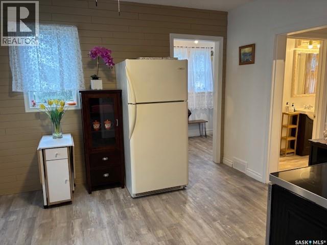 224 3rd Avenue W, Canora, Saskatchewan  S0A 0L0 - Photo 5 - SK022042