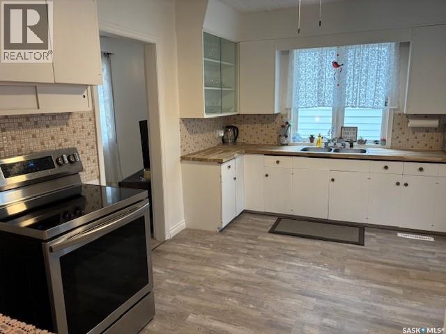 224 3rd Avenue W, Canora, Saskatchewan  S0A 0L0 - Photo 4 - SK022042