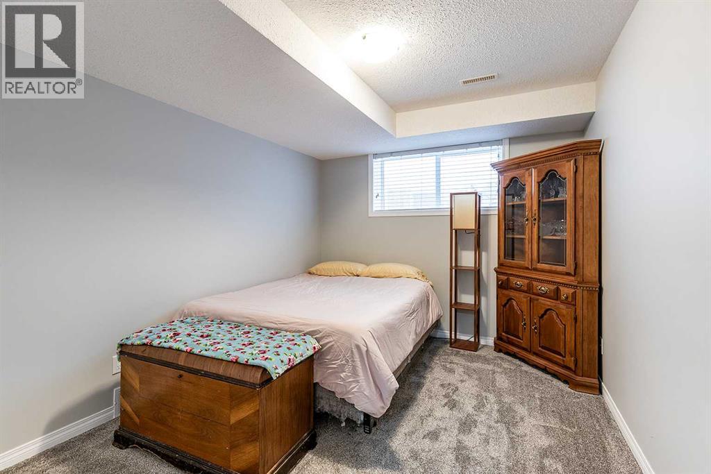 226 Somerset Way Se, Medicine Hat, Alberta  T1B 0B6 - Photo 35 - A2286160