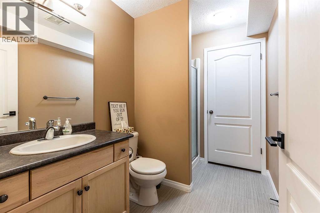 226 Somerset Way Se, Medicine Hat, Alberta  T1B 0B6 - Photo 37 - A2286160