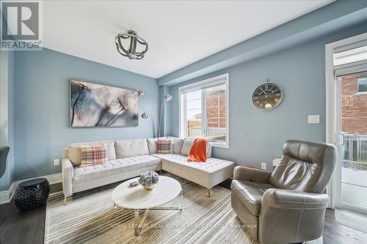 63 Edinburgh Drive, Brampton, Ontario  L6Y 6A6 - Photo 14 - W12911638