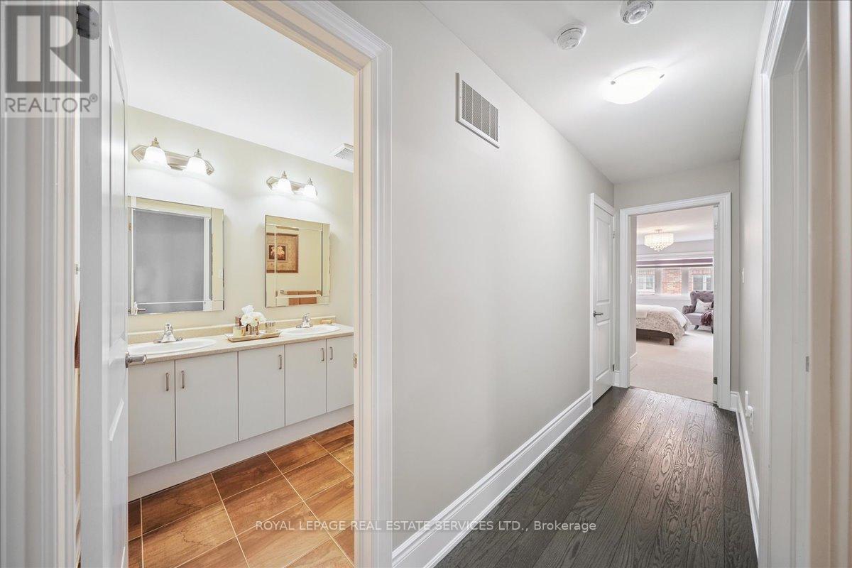 63 Edinburgh Drive, Brampton, Ontario  L6Y 6A6 - Photo 29 - W12911638