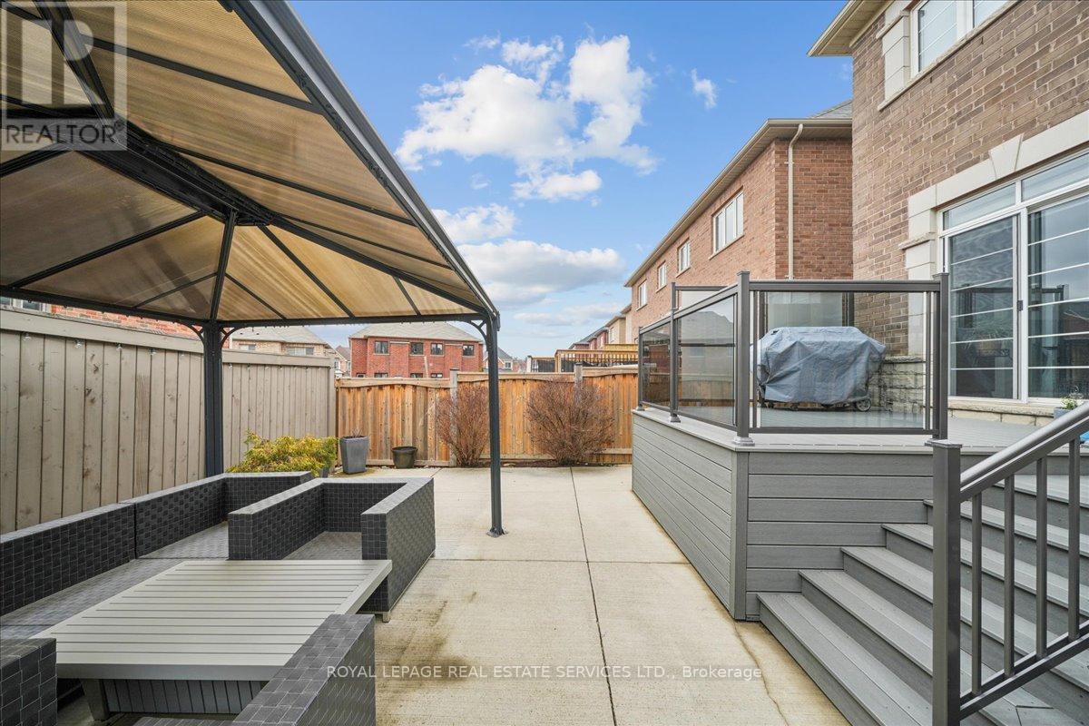 63 Edinburgh Drive, Brampton, Ontario  L6Y 6A6 - Photo 46 - W12911638