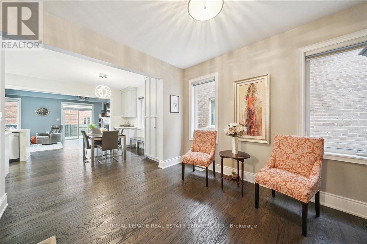 63 Edinburgh Drive, Brampton, Ontario  L6Y 6A6 - Photo 9 - W12911638