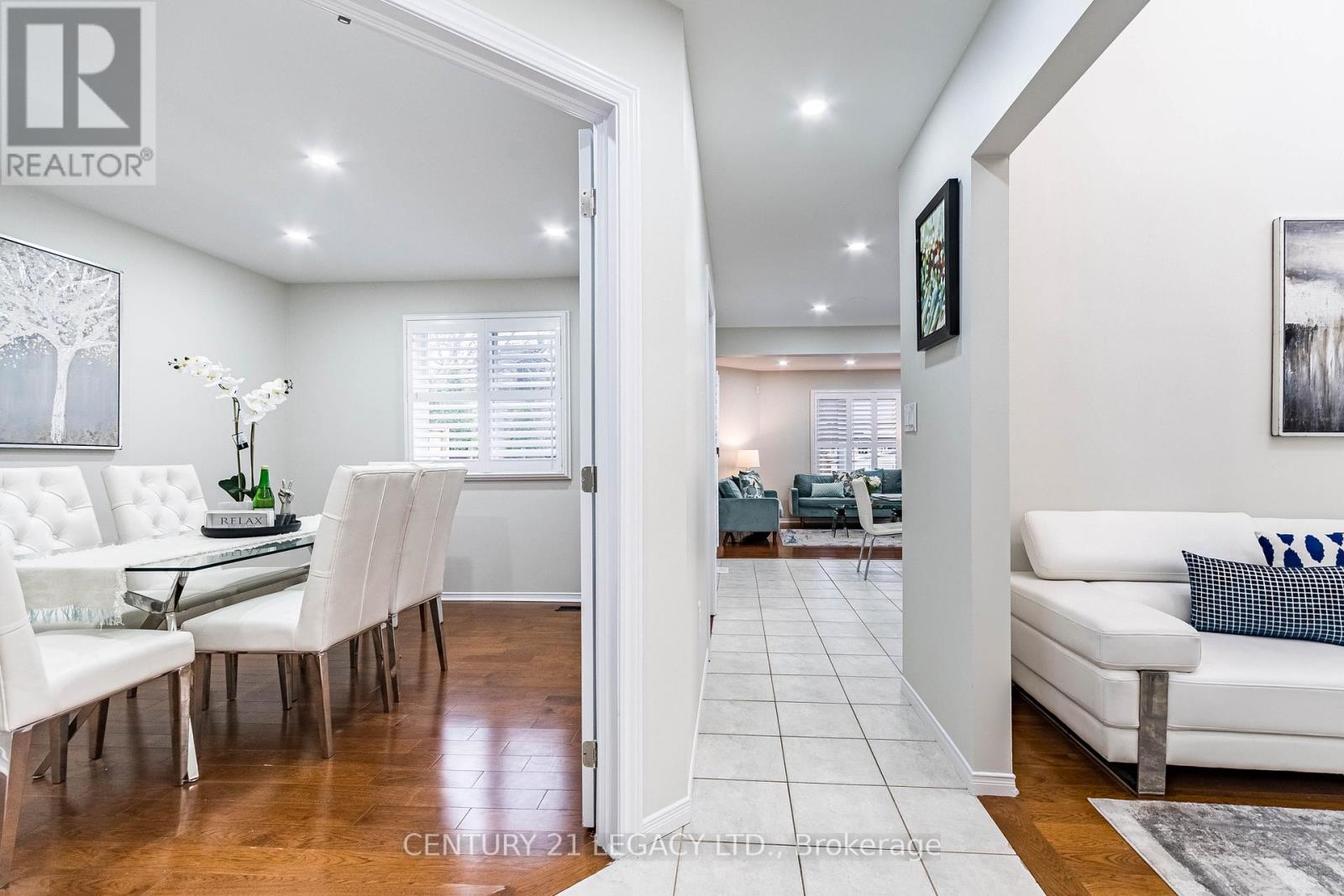 4110 Forest Run Avenue, Burlington, Ontario  L7M 4L7 - Photo 11 - W12911644