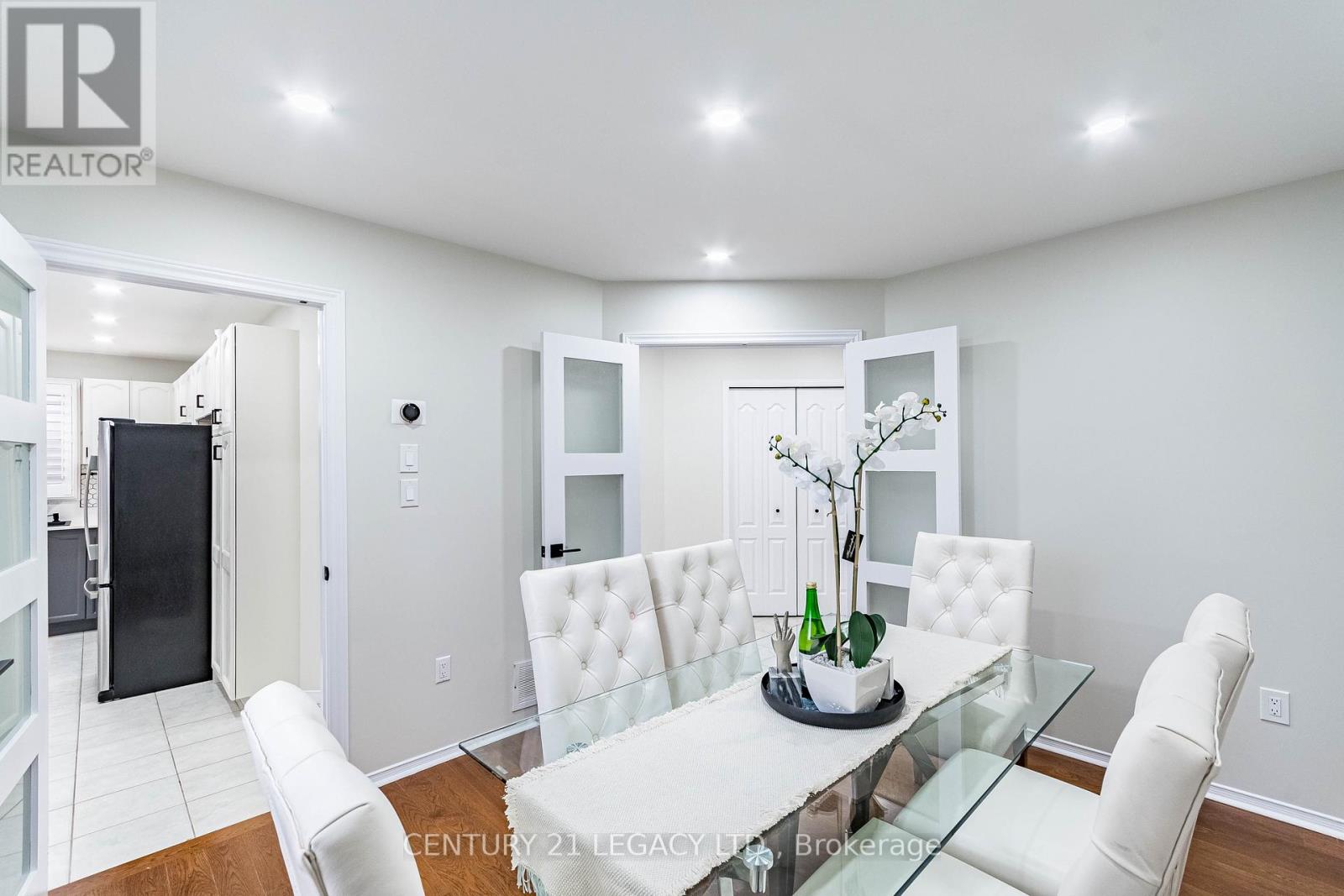 4110 Forest Run Avenue, Burlington, Ontario  L7M 4L7 - Photo 13 - W12911644