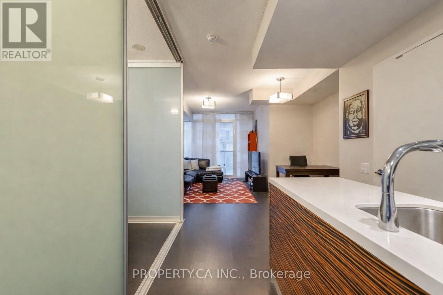 1502 - 90 Park Lawn Road, Toronto, Ontario  M8Y 0B6 - Photo 3 - W12911650