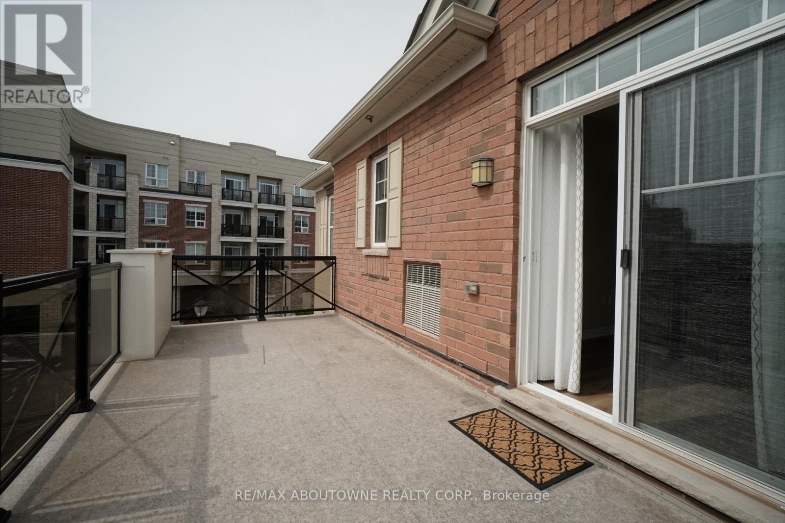 312 - 269 Georgian Drive, Oakville, Ontario  L6H 0L1 - Photo 27 - W12911662