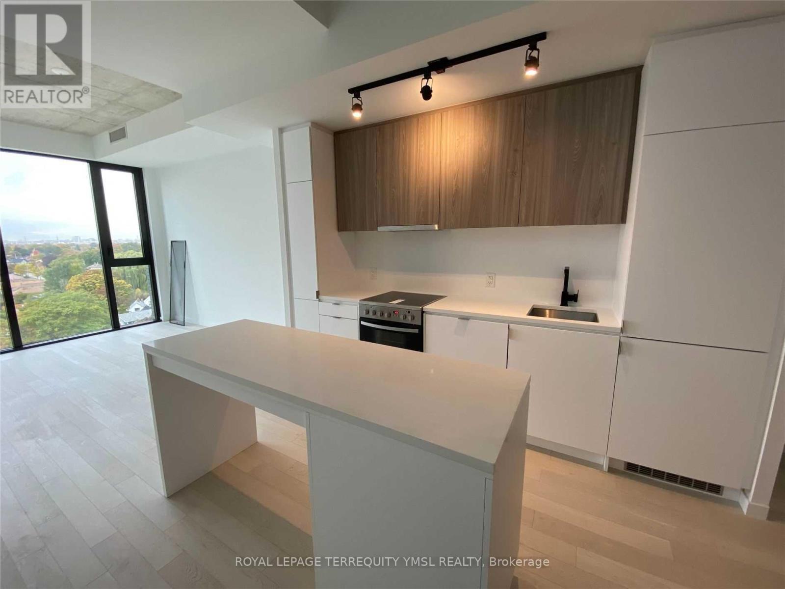 816 - 7 Smith Crescent, Toronto, Ontario M8Z 0G3 - Photo 7 - W12911682