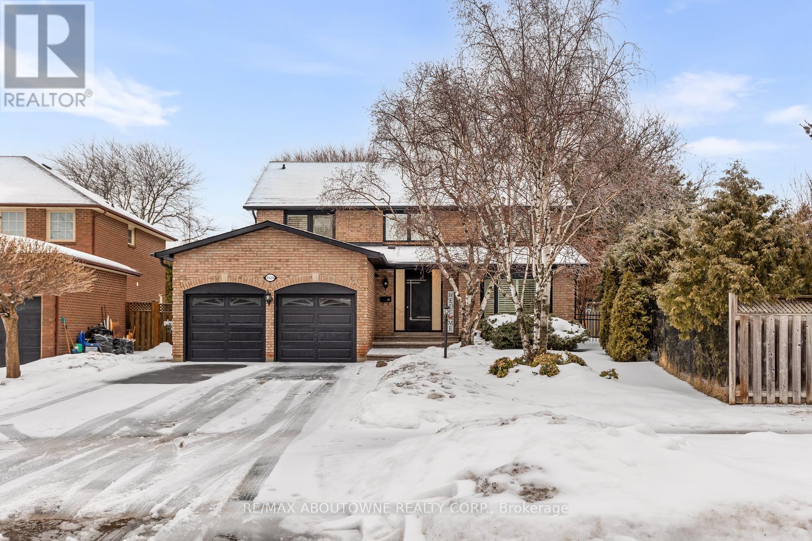 1324 BIRCHCLIFF DRIVE, Oakville, Ontario