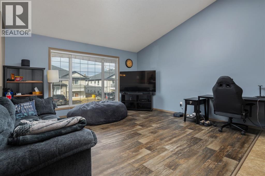 24, 5302 47 Street, Camrose, Alberta  T4V 5J5 - Photo 5 - A2295056