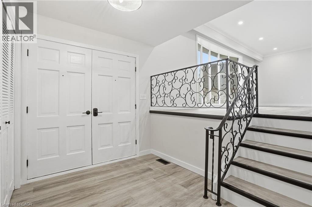 22 Little John Court, Welland, Ontario  L3C 5X2 - Photo 7 - 40811818