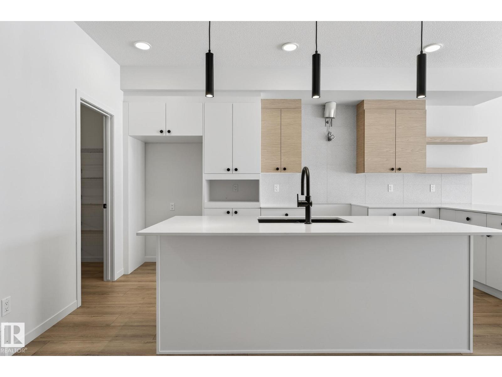 8108 230 Street Nw, Edmonton, Alberta  T5T 7Y1 - Photo 6 - E4478649