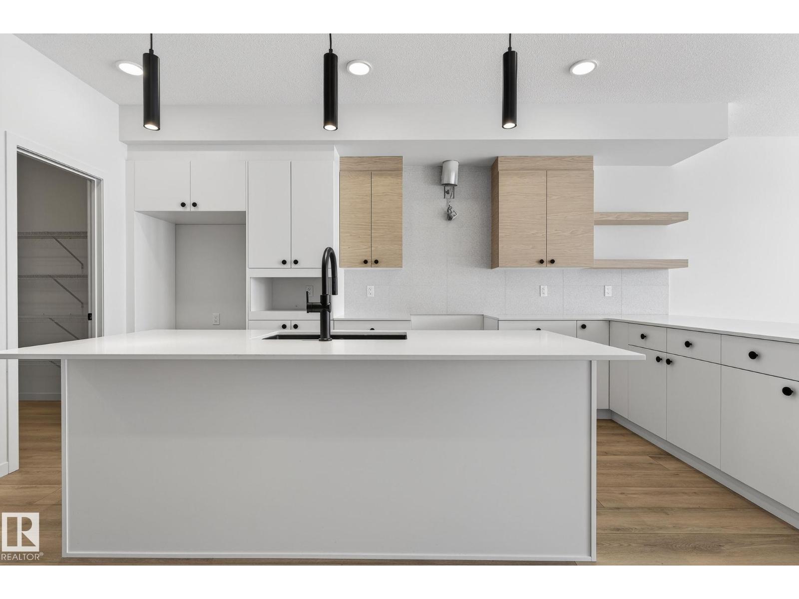 8108 230 Street Nw, Edmonton, Alberta  T5T 7Y1 - Photo 7 - E4478649