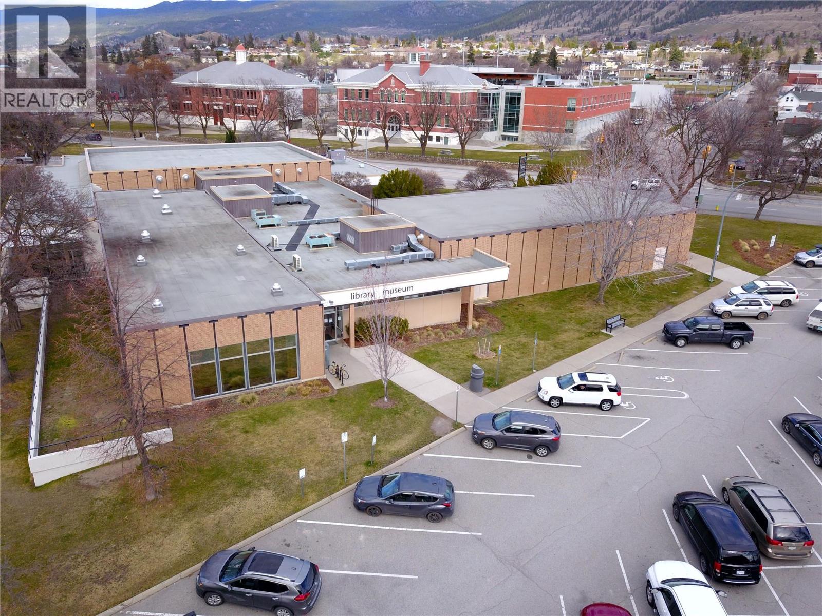 803 Fairview Road Unit# 211, Penticton, British Columbia  V2A 5Y7 - Photo 3 - 10379946