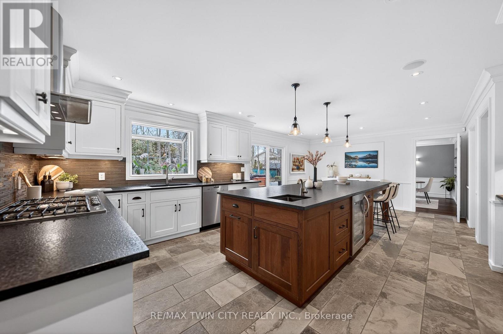 370 Green Acres Drive, Waterloo, Ontario  N2K 1Z1 - Photo 18 - X12911676