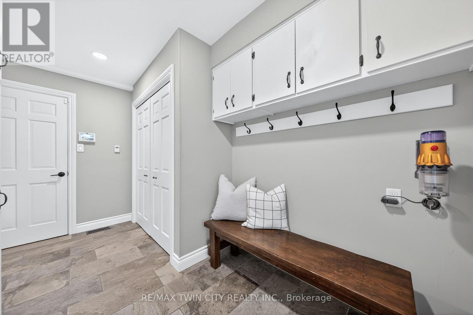 370 Green Acres Drive, Waterloo, Ontario  N2K 1Z1 - Photo 22 - X12911676