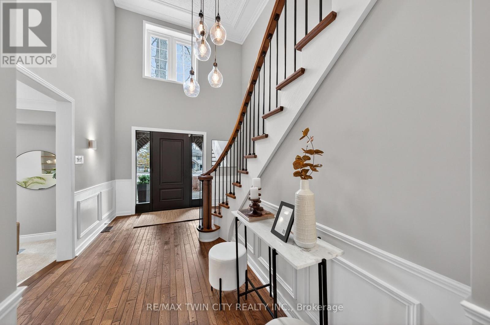 370 Green Acres Drive, Waterloo, Ontario  N2K 1Z1 - Photo 7 - X12911676