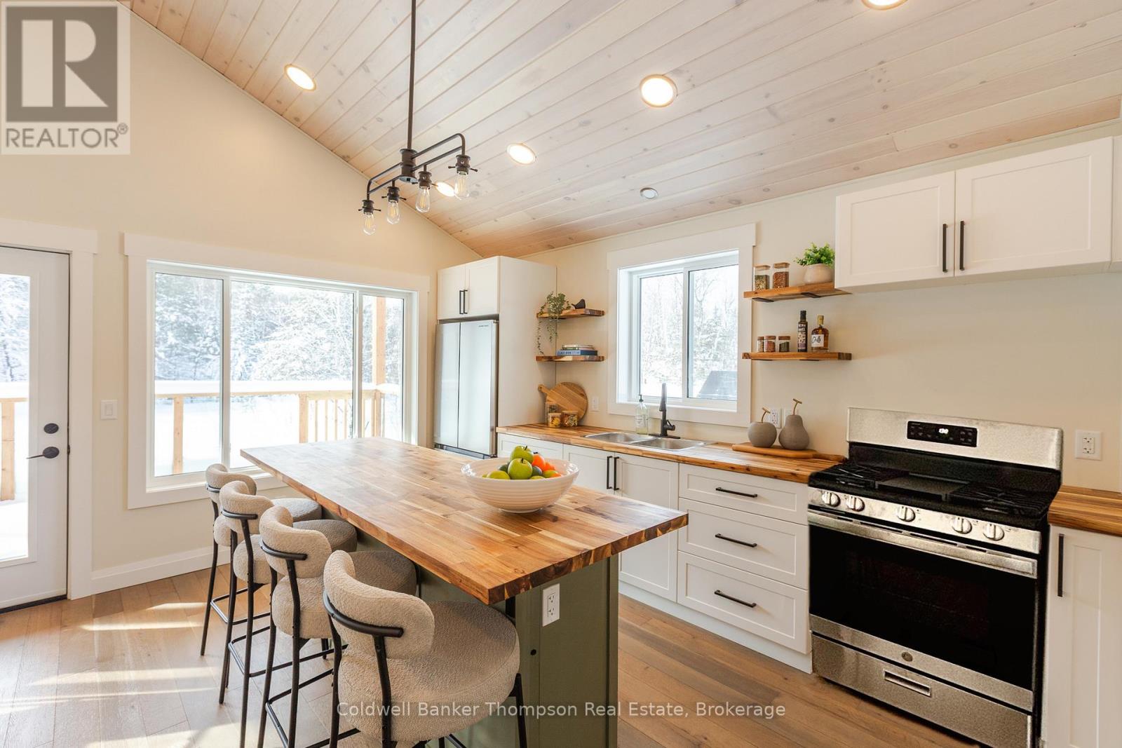 255 Eighth Avenue, Mcmurrich/monteith, Ontario  P0A 1Y0 - Photo 8 - X12739682