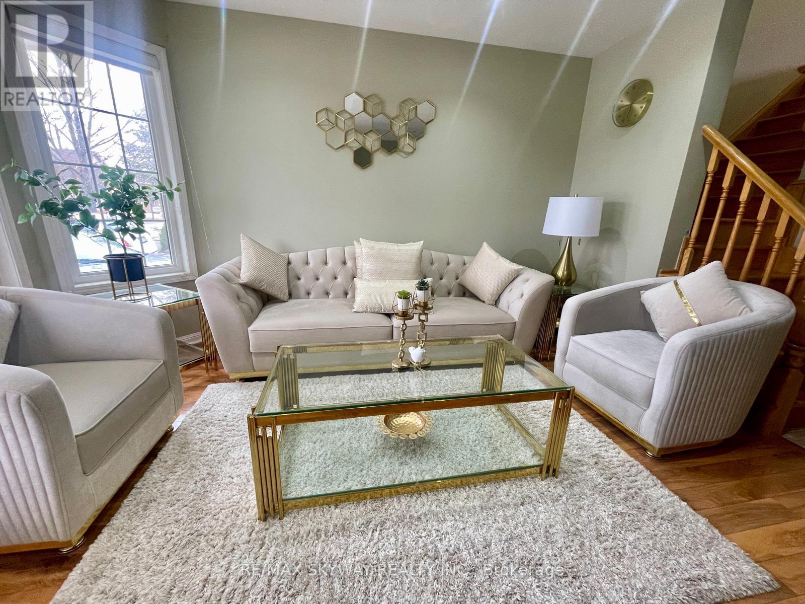 90 Sweetwood Circle, Brampton, Ontario  L7A 2S1 - Photo 10 - W12910862