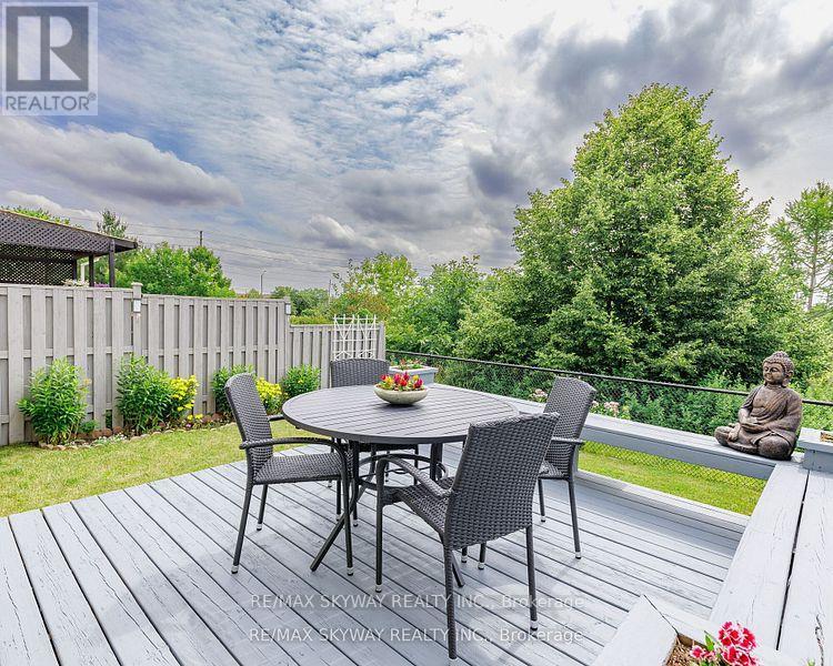 90 Sweetwood Circle, Brampton, Ontario  L7A 2S1 - Photo 22 - W12910862