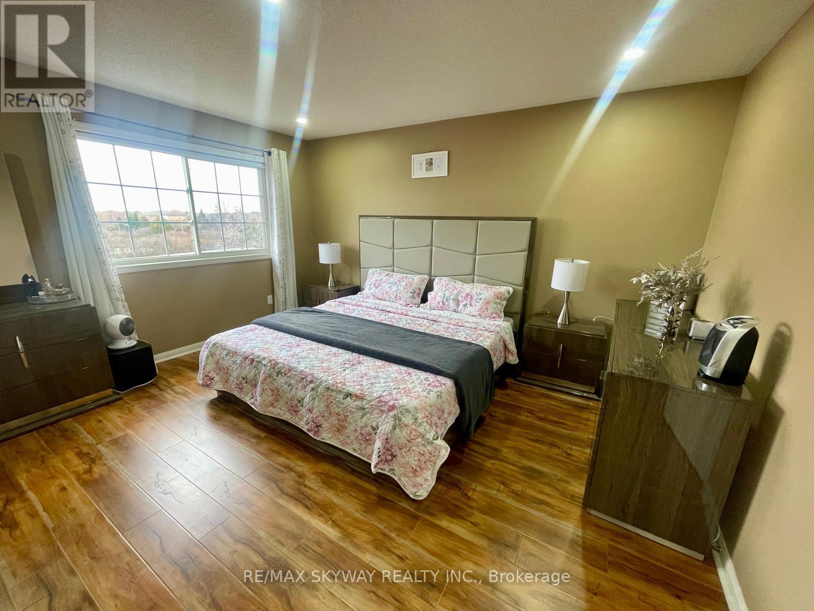 90 Sweetwood Circle, Brampton, Ontario  L7A 2S1 - Photo 11 - W12910862