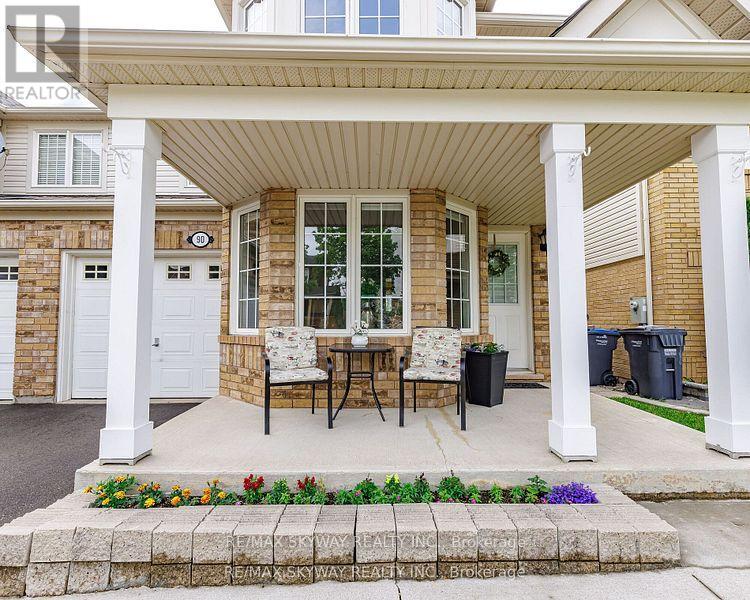 90 Sweetwood Circle, Brampton, Ontario  L7A 2S1 - Photo 2 - W12910862
