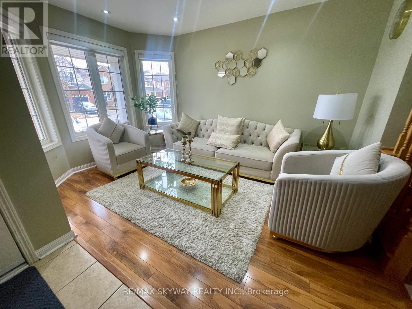 90 Sweetwood Circle, Brampton, Ontario  L7A 2S1 - Photo 9 - W12910862