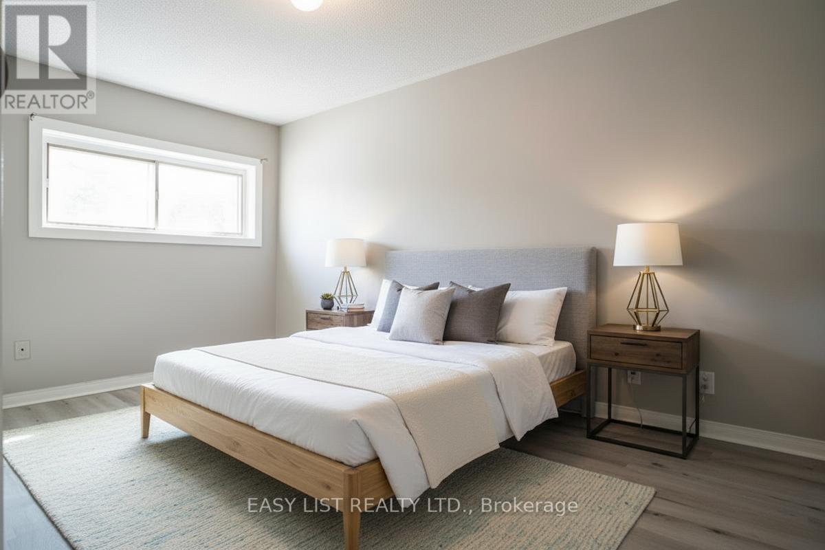 598 North Lake Road, Richmond Hill, Ontario  L4E 3B8 - Photo 6 - N12906544