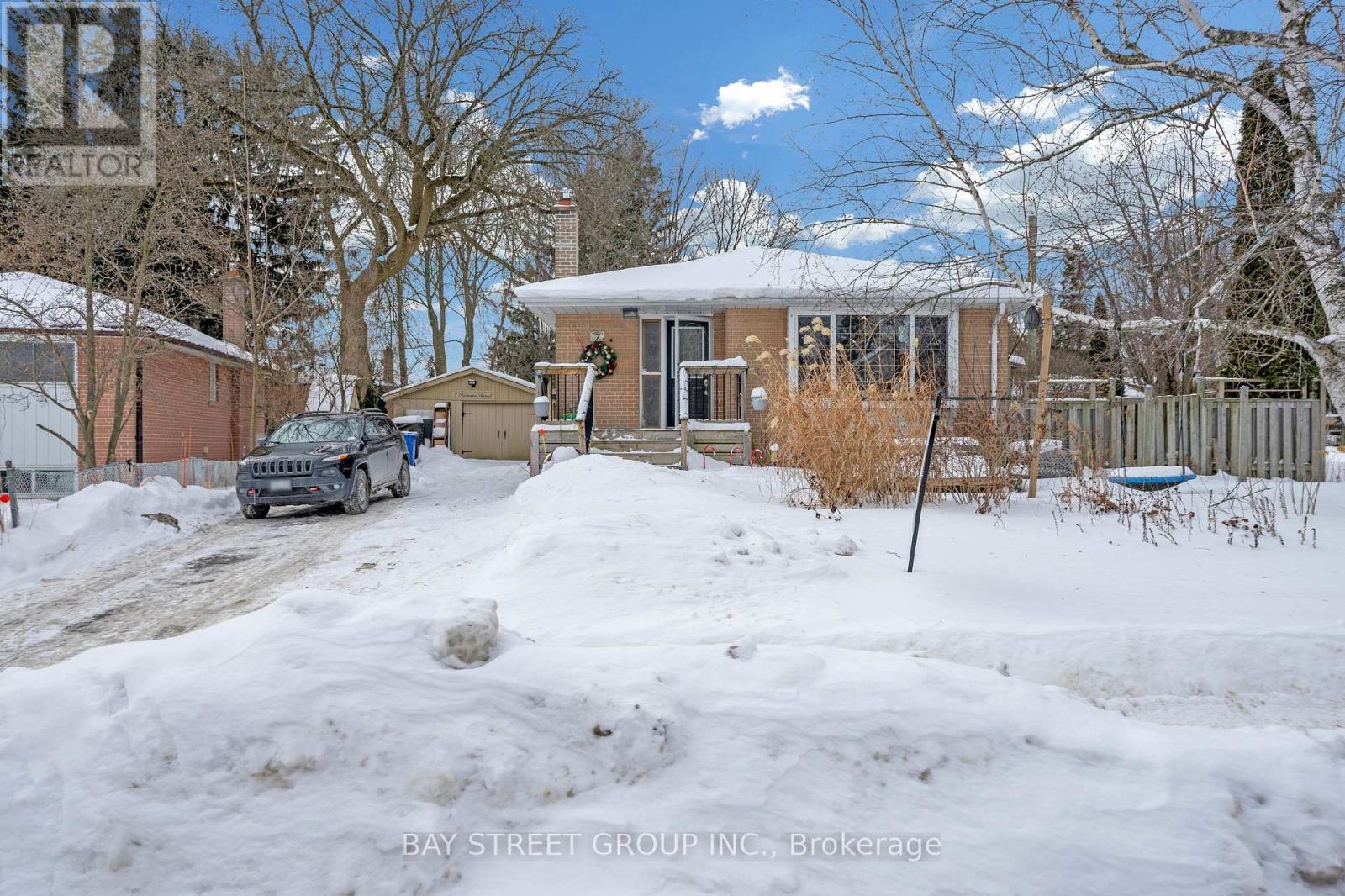 7 KEMANO ROAD, Aurora, Ontario