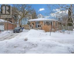 7 KEMANO ROAD, Aurora, Ontario