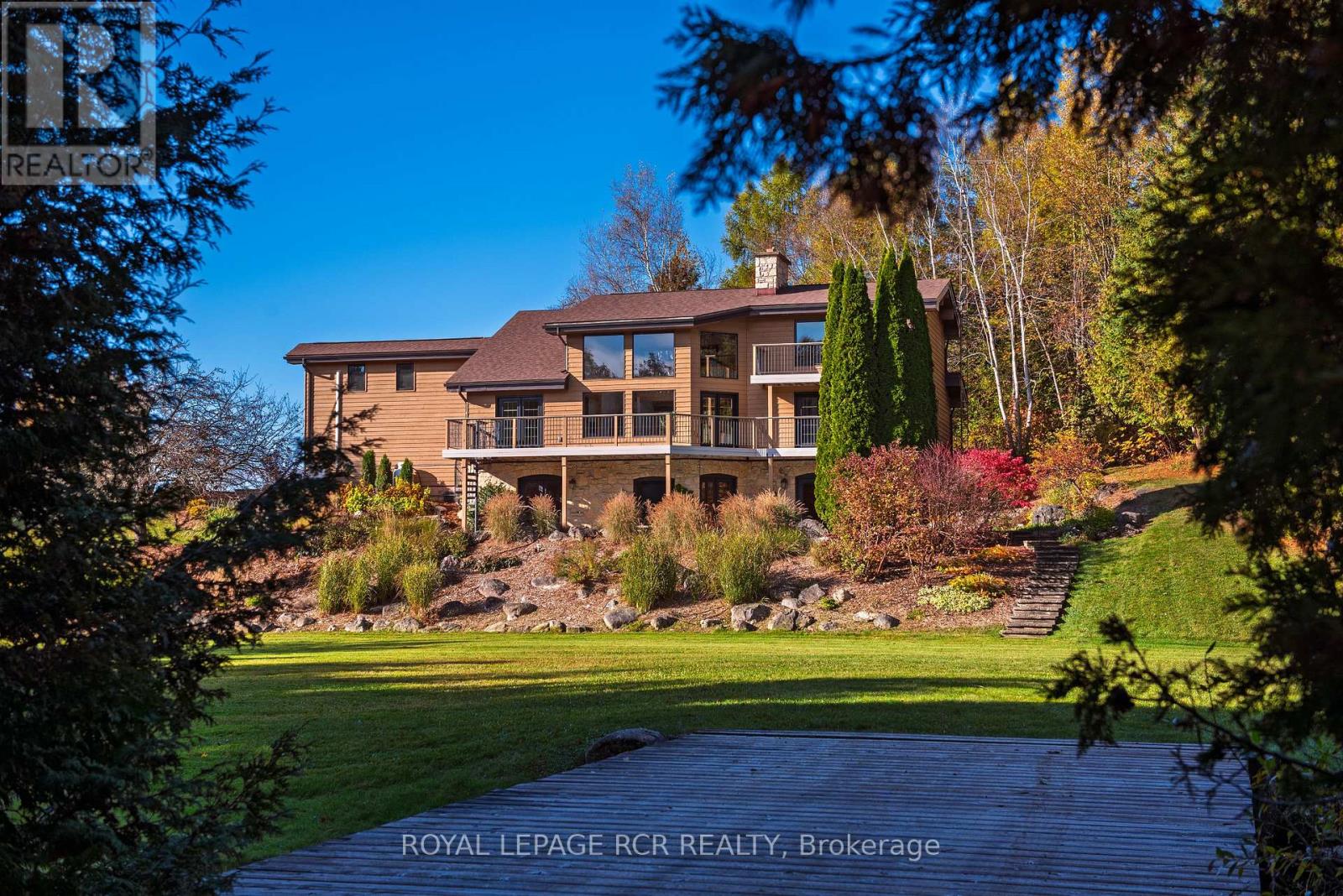 674189 HURONTARIO STREET, Mono, Ontario