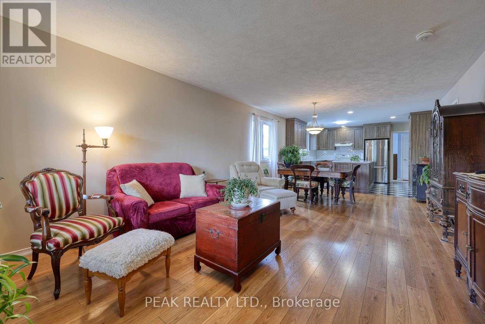 217 North Street E, Tillsonburg, Ontario  N4G 1B8 - Photo 6 - X12541230