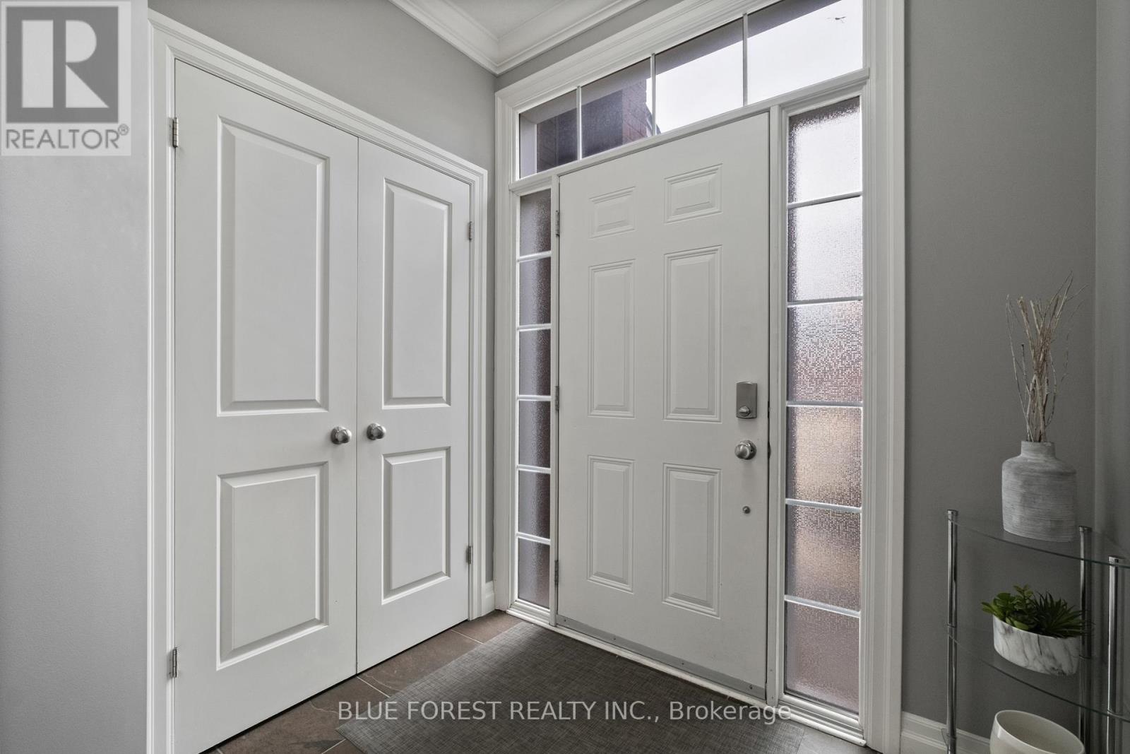 1809 Jubilee Drive, London North, Ontario  N6G 0H5 - Photo 2 - X12911758