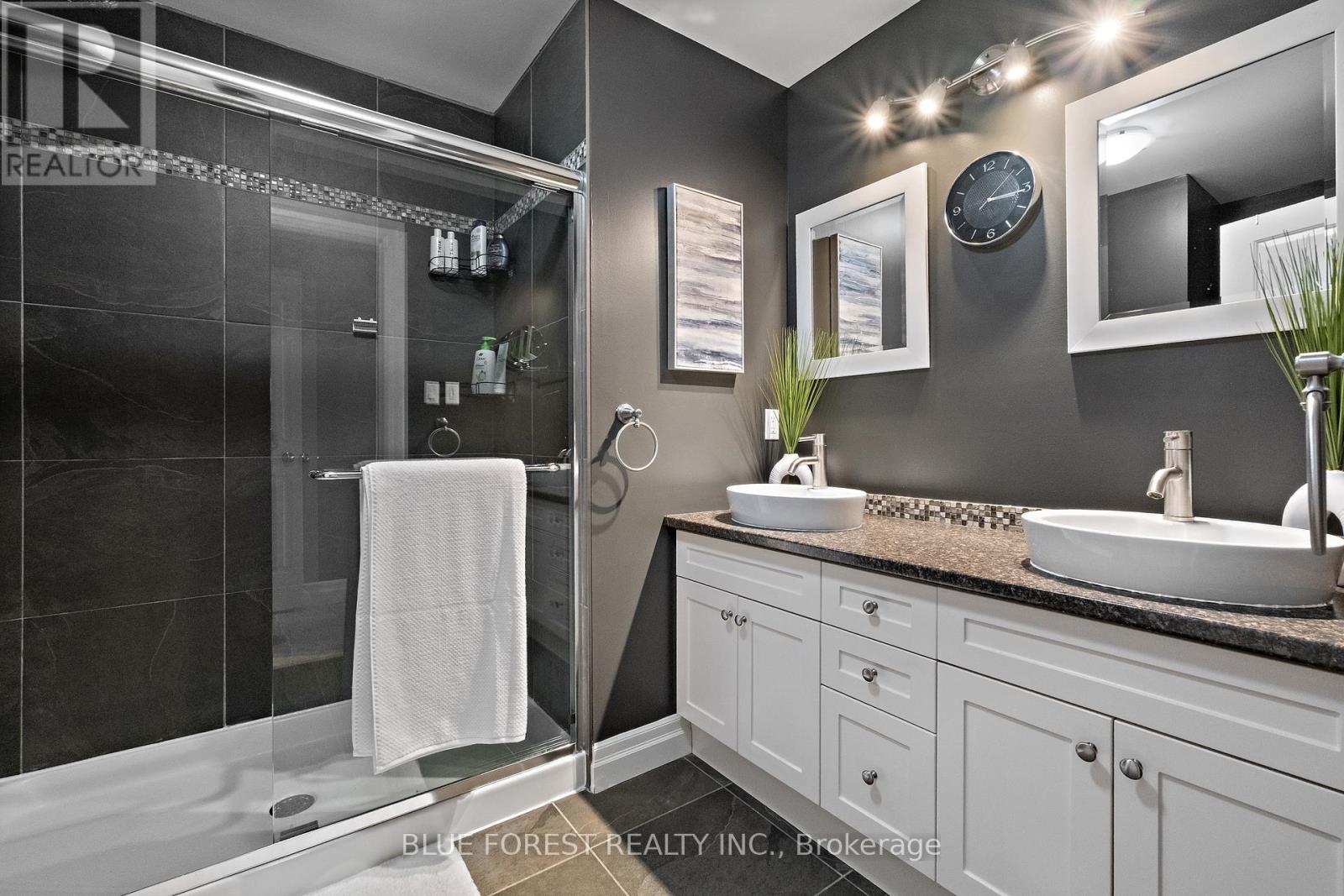 1809 Jubilee Drive, London North, Ontario  N6G 0H5 - Photo 24 - X12911758