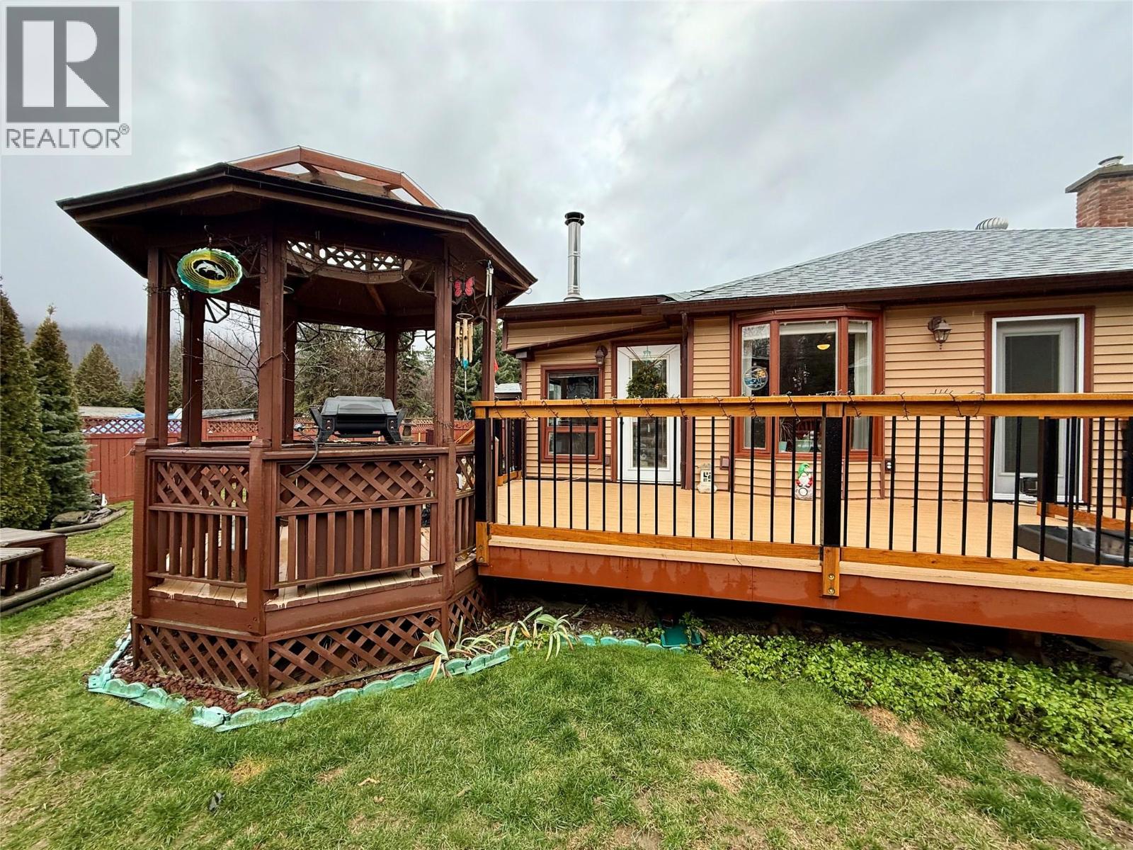 1094 Wanjoff Road, Robson, British Columbia  V0G 1X0 - Photo 33 - 10371827