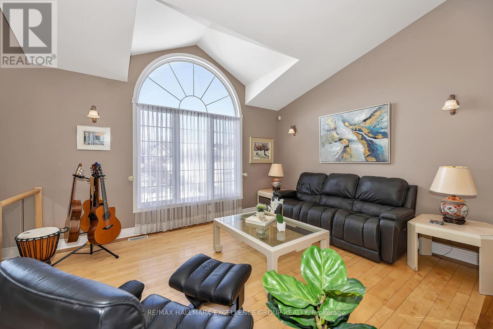 480 Du Ruisseau Street, Clarence-Rockland, Ontario  K4K 1K7 - Photo 4 - X12911744