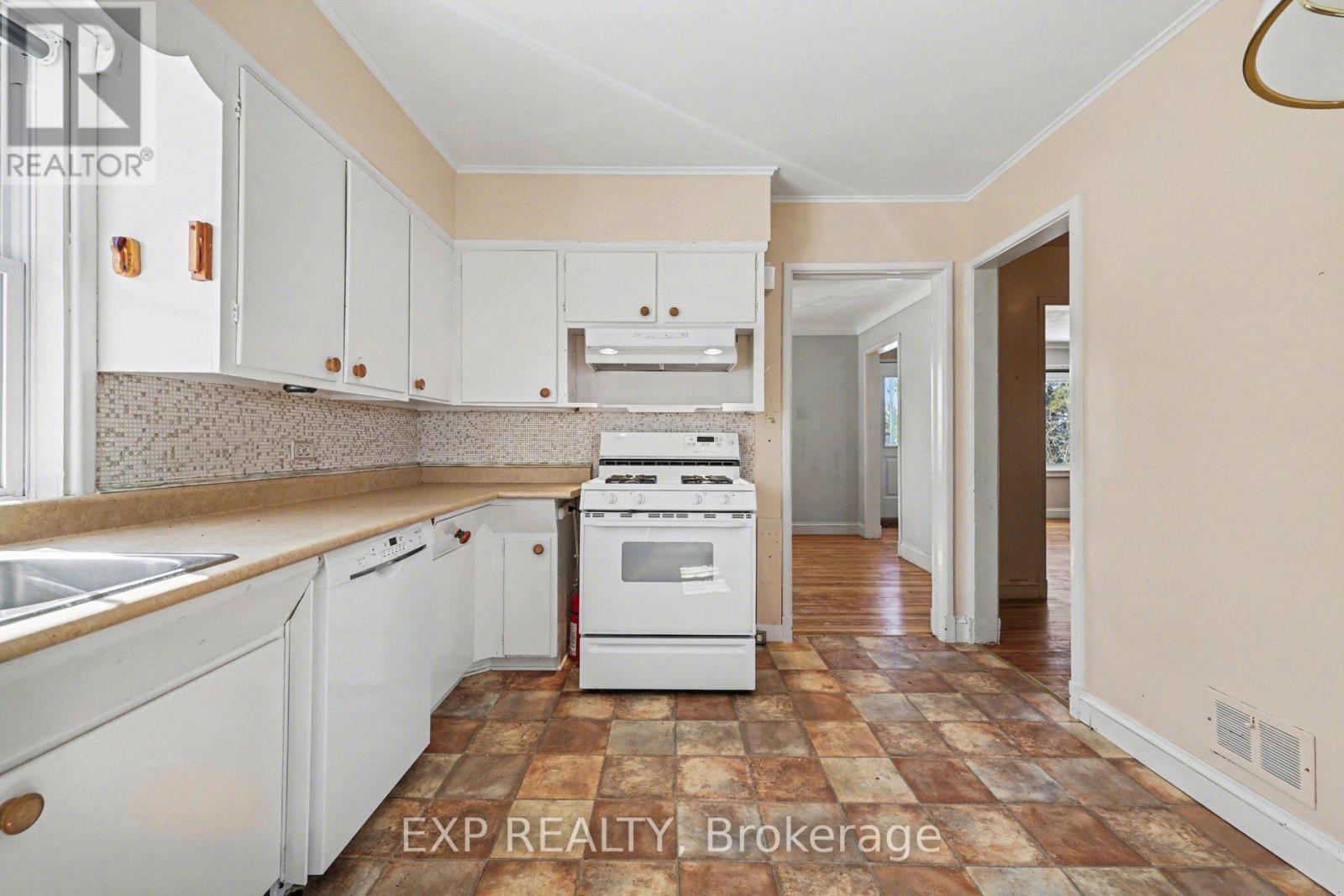 2511 Junction Avenue, Ottawa, Ontario  K1V 8G9 - Photo 14 - X12911816