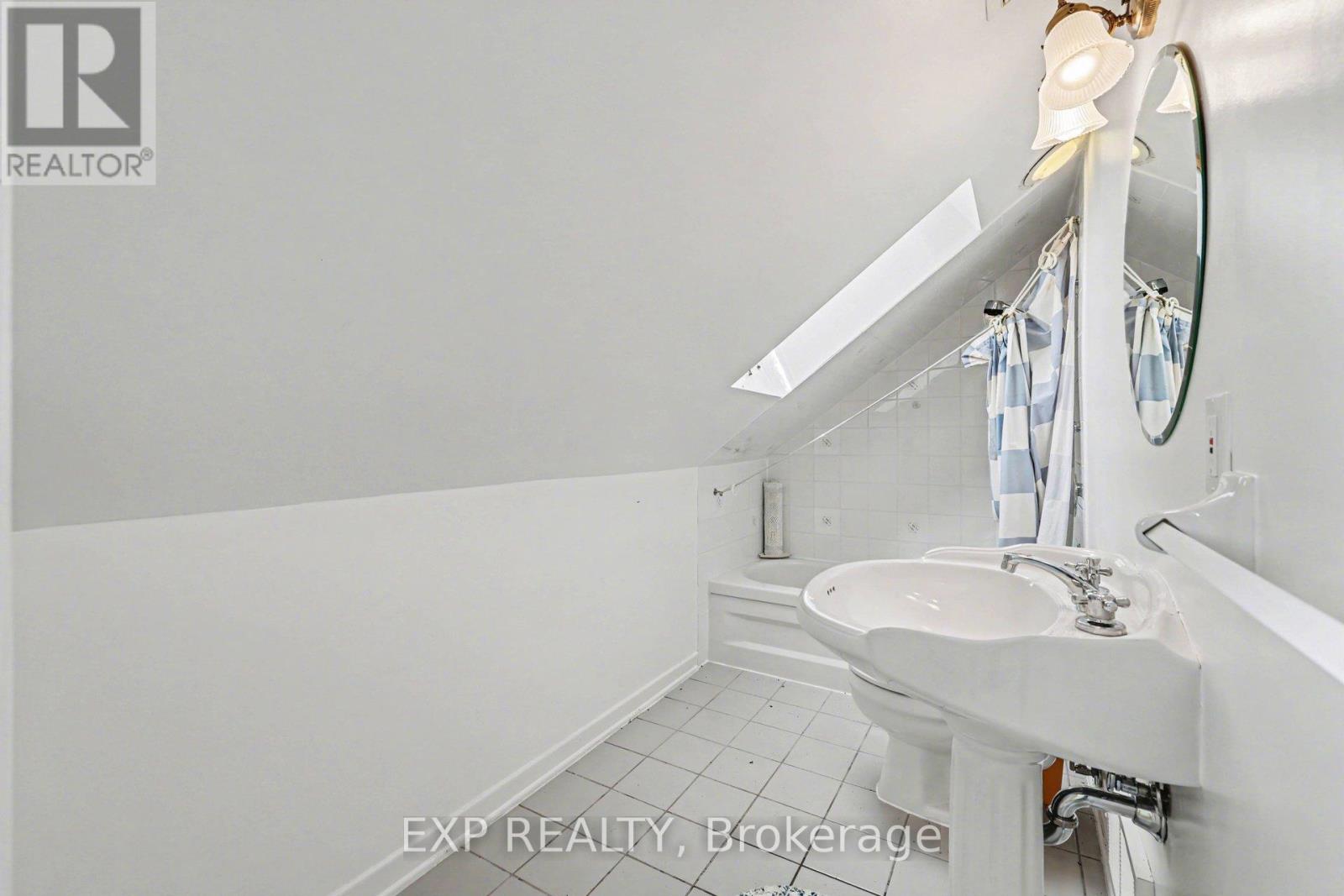 2511 Junction Avenue, Ottawa, Ontario  K1V 8G9 - Photo 21 - X12911816