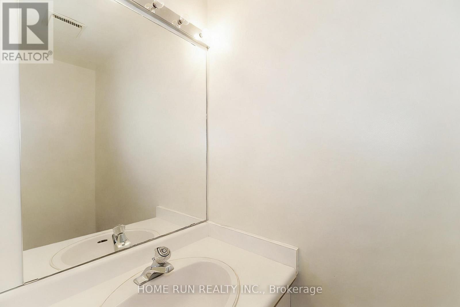 98 Templeton Street, Ottawa, Ontario  K1N 6X3 - Photo 12 - X12911894