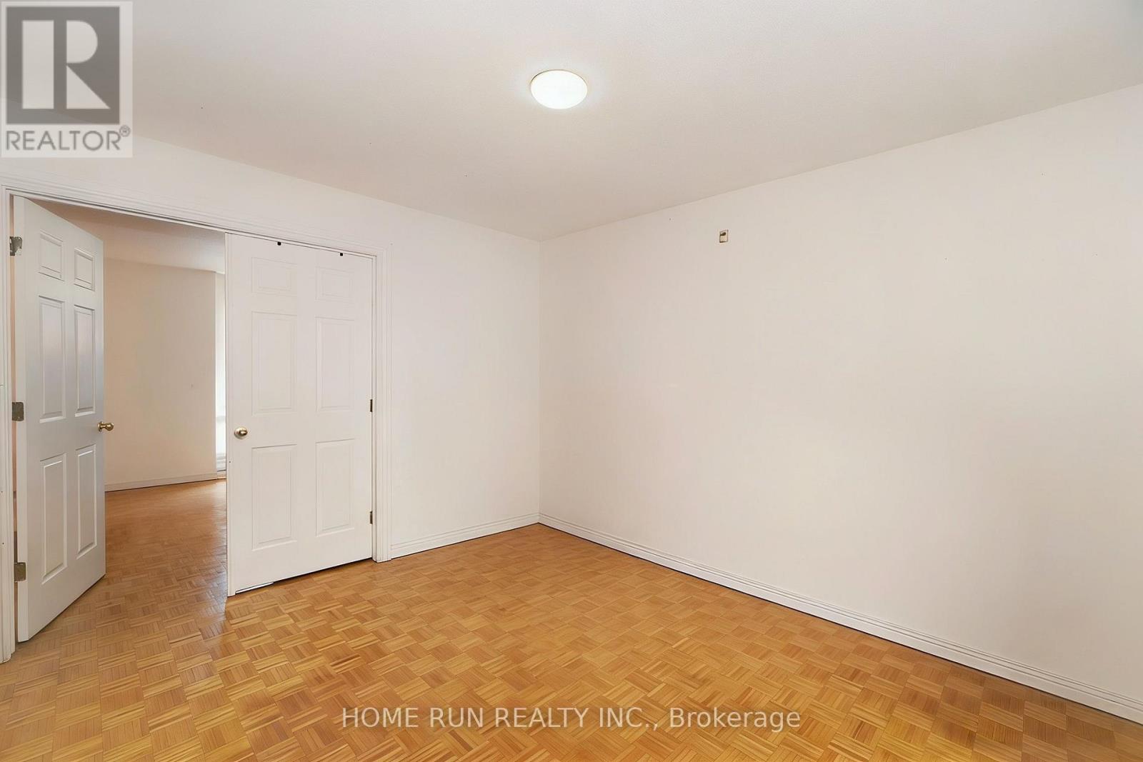 98 Templeton Street, Ottawa, Ontario  K1N 6X3 - Photo 9 - X12911894