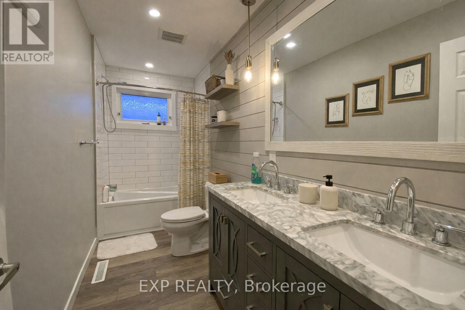 1237 Vancouver Avenue, Ottawa, Ontario  K1V 6V2 - Photo 6 - X12911908