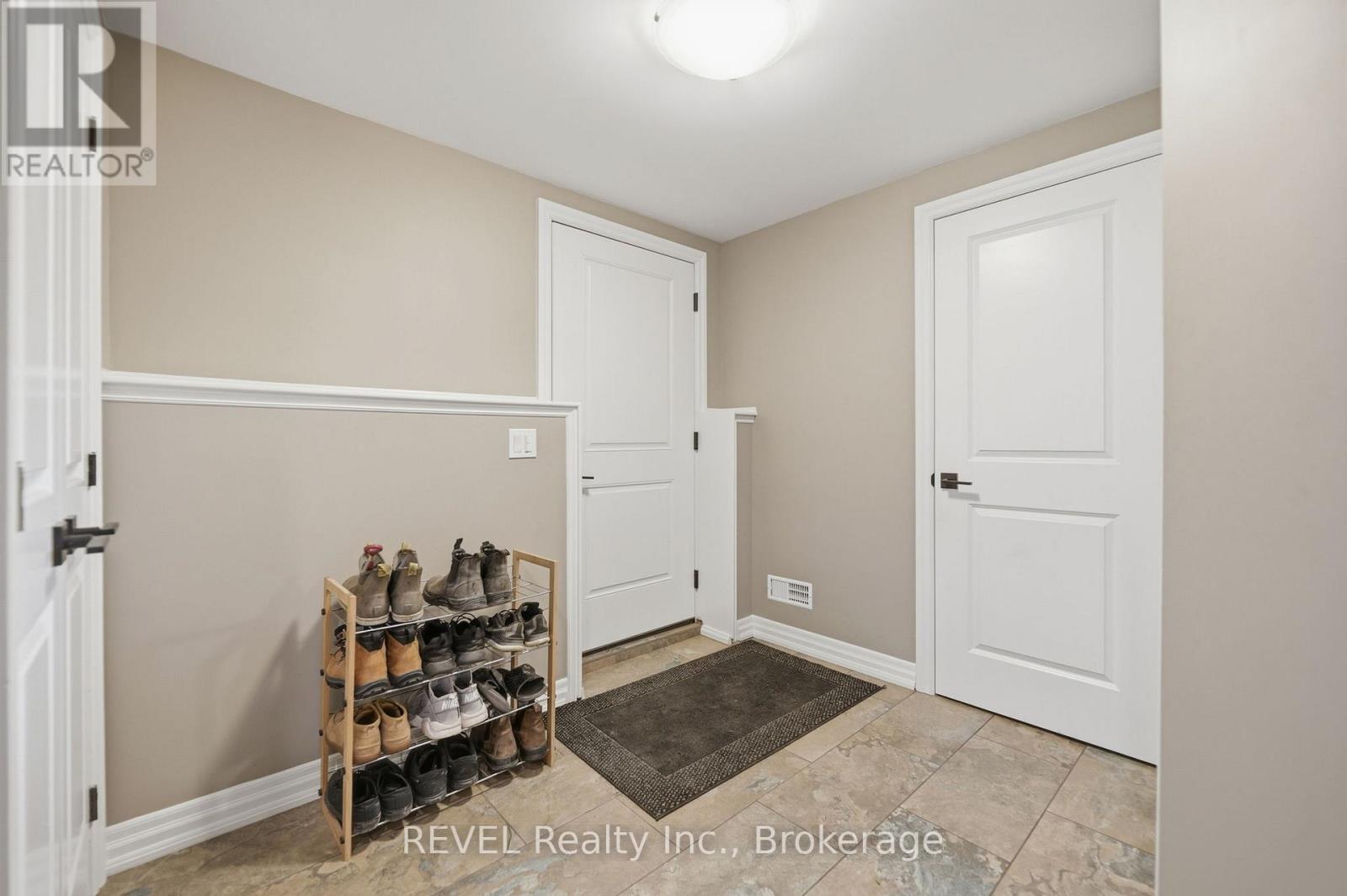 713 Clarence Street, Port Colborne, Ontario  L3K 6B8 - Photo 38 - X12911862